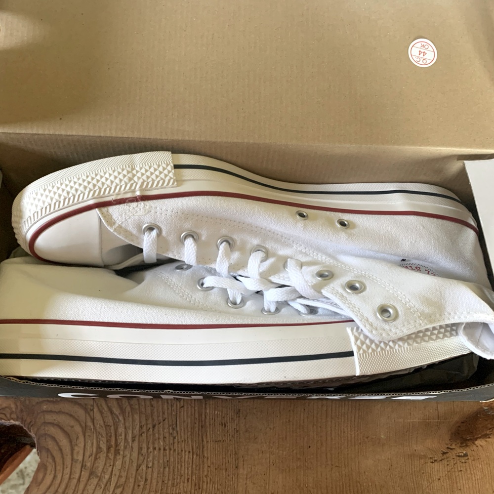 Converse All Star Hi Top Optical White, Men’s 13 New in Box Chuck Taylor canvas